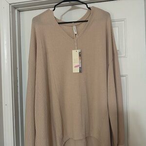 Waffle Knit V-Neck Sweater in Light Taupe